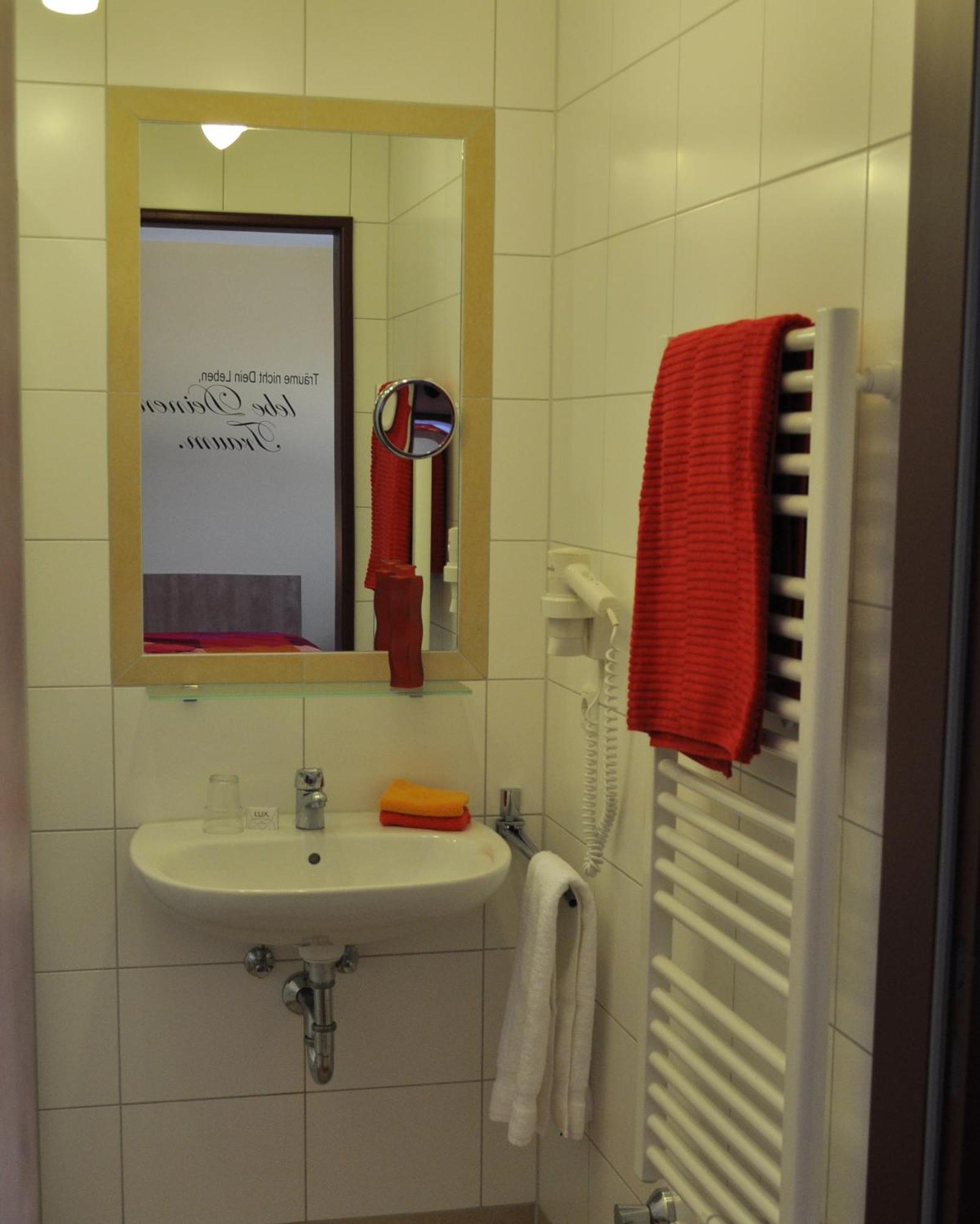 Hotel-Von-Heyden Тегернхайм Екстериор снимка
