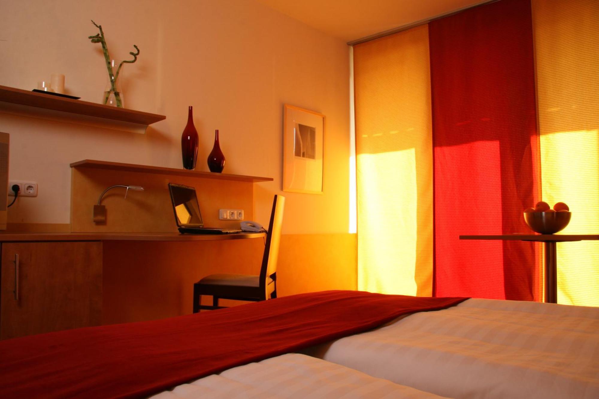 Hotel-Von-Heyden Тегернхайм Екстериор снимка